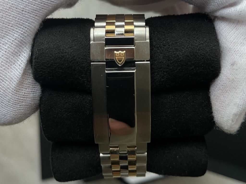 Black Bay One 36 S&G　バックル
