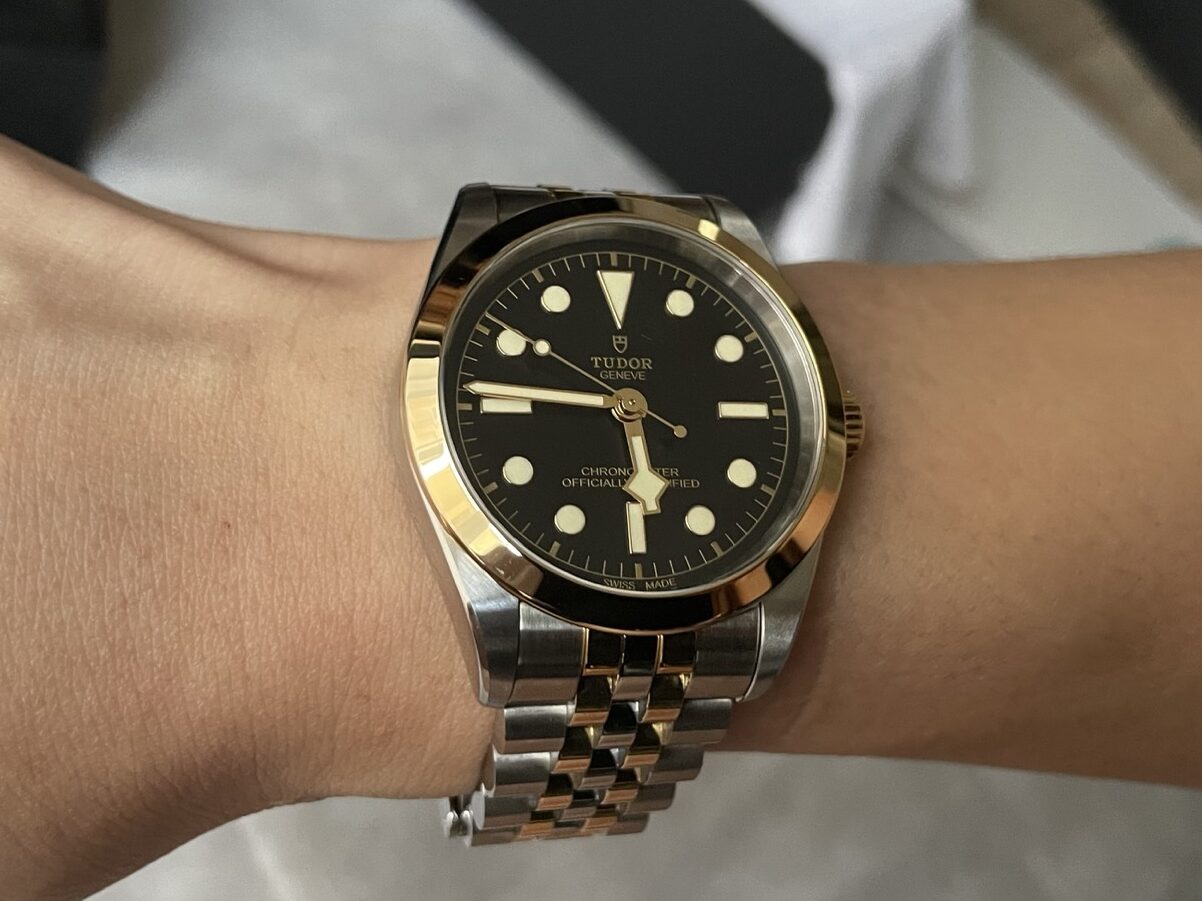 Black Bay One 36 S&G　着用　妻
